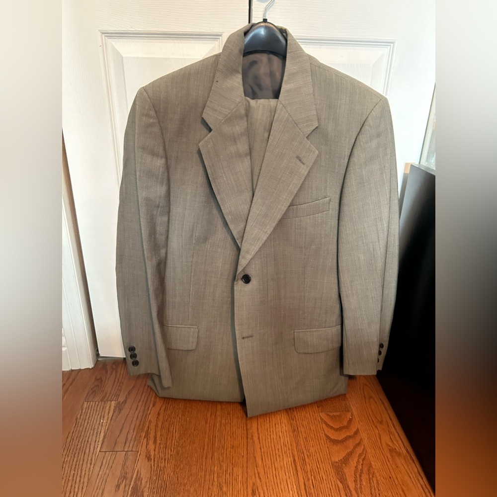 Men’s Tip Top Wool Suit 44 pants 38 blazer with pleats and 1 inch cuff